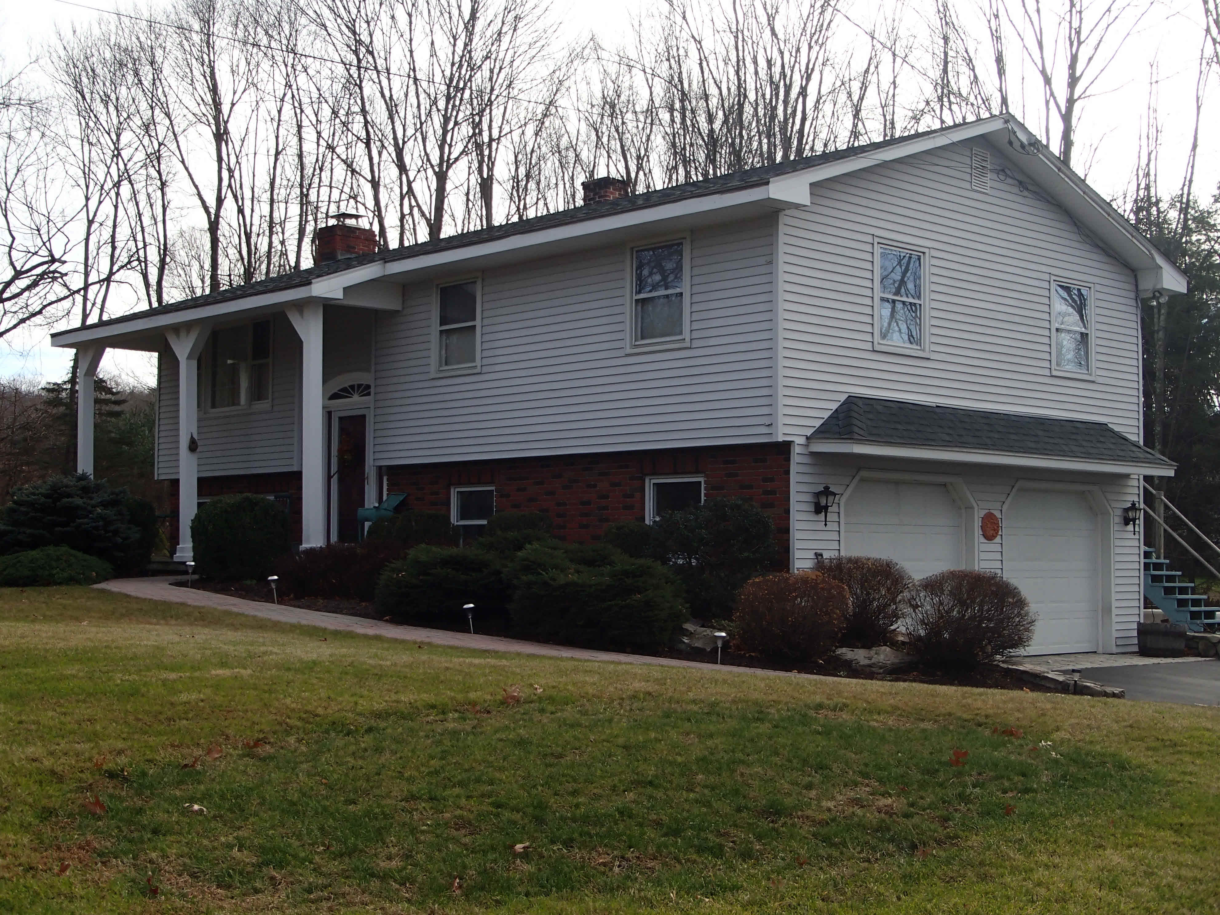 Building photograph for 25 BLUEBERRY HILL RD